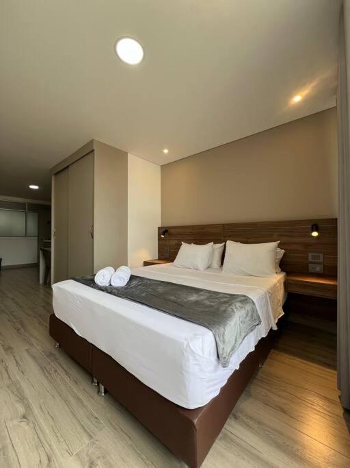 Luxury Loft 402 Apartment *